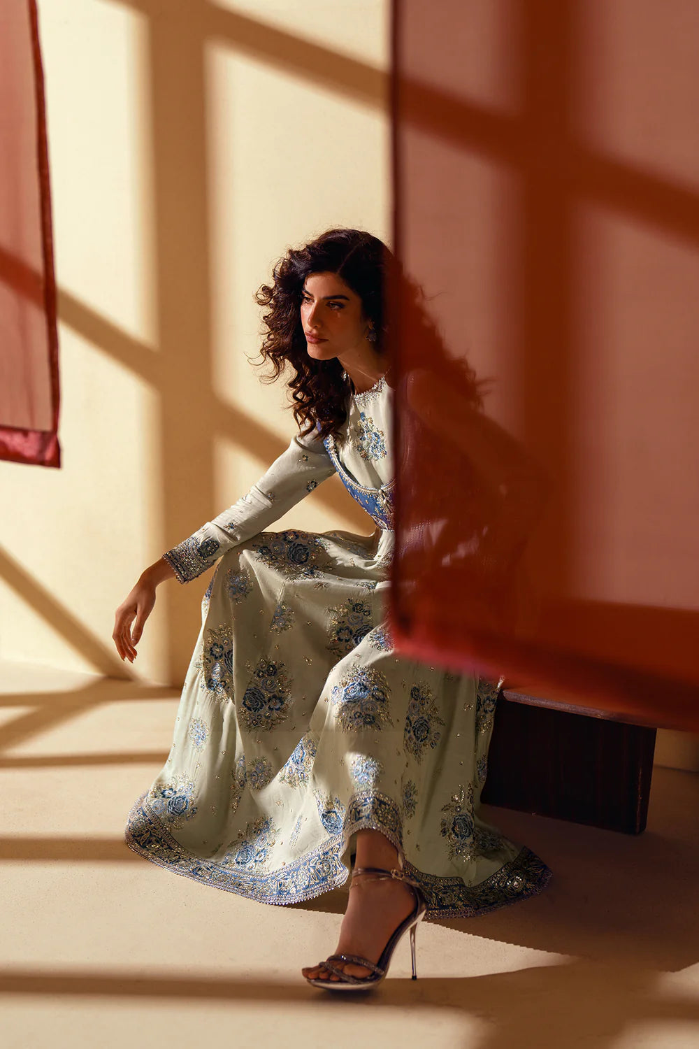 ETHNC EMBORIDERED PISHWAS