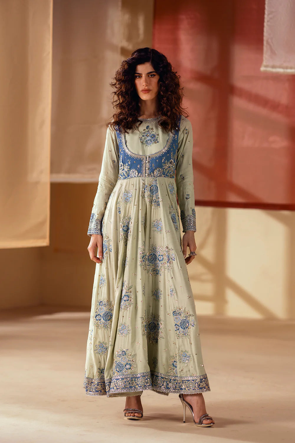 ETHNC EMBORIDERED PISHWAS