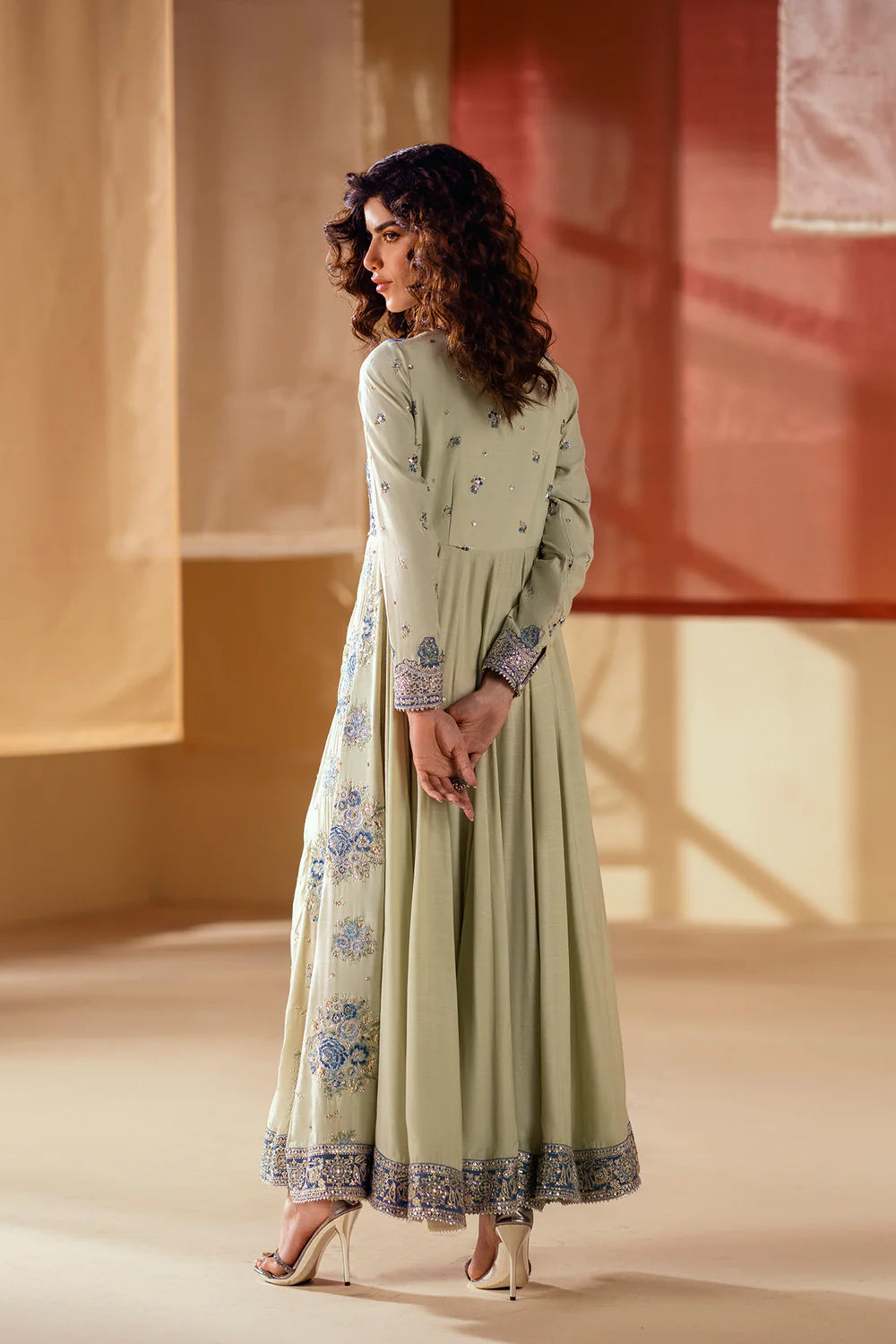 ETHNC EMBORIDERED PISHWAS