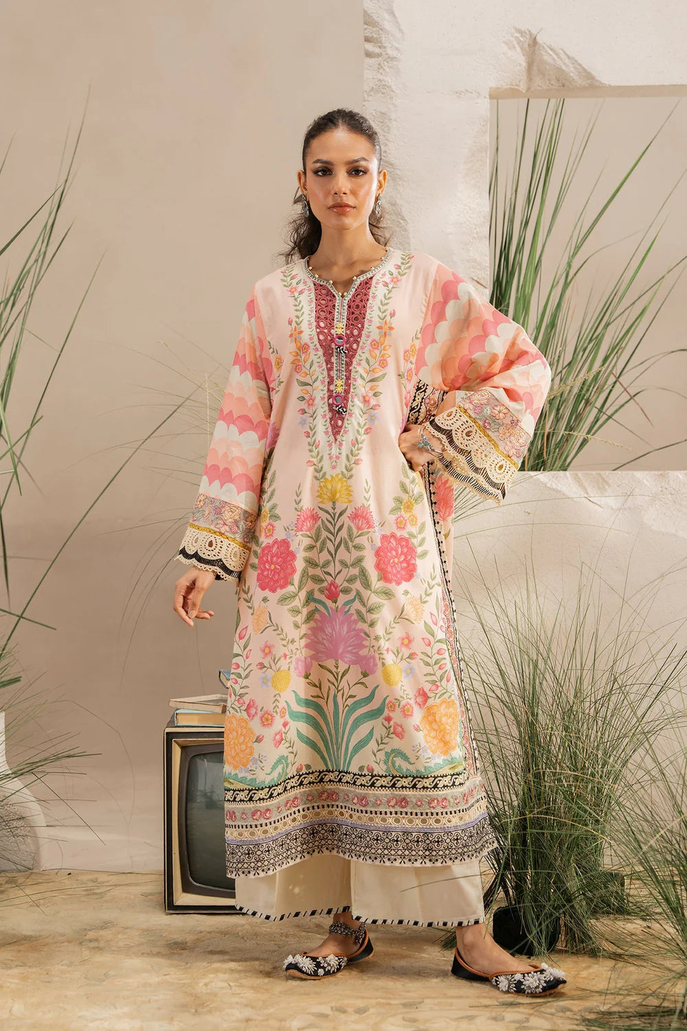 EMBROIDERED SUIT | ETHNC