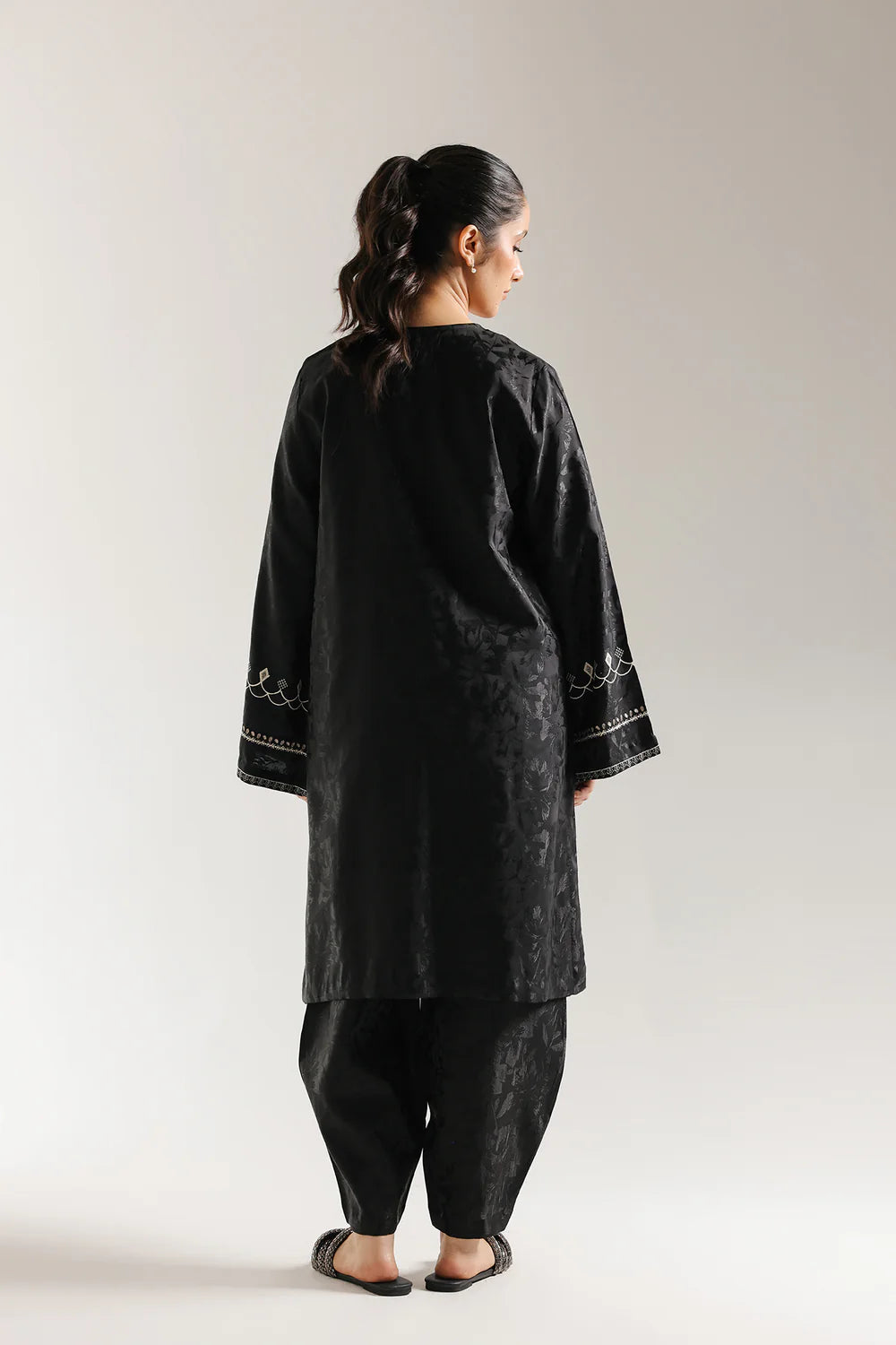 ETHNC EMBROIDERED SUIT