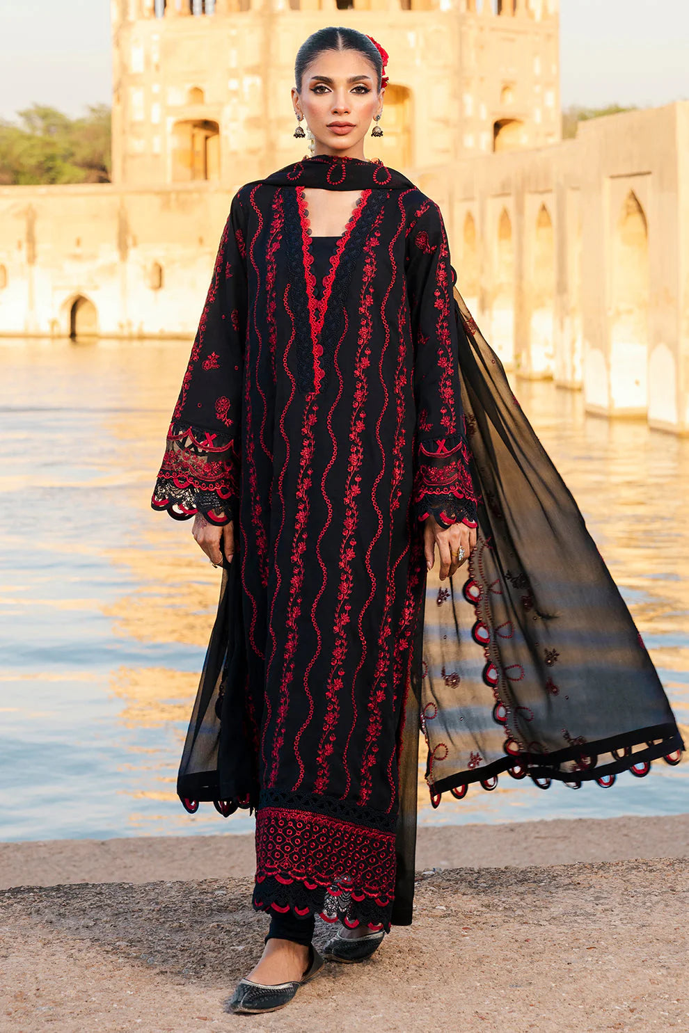 Zellbury Chikankari Embroidered Lawn Unstitched 3Pc Suit WUS25E30822