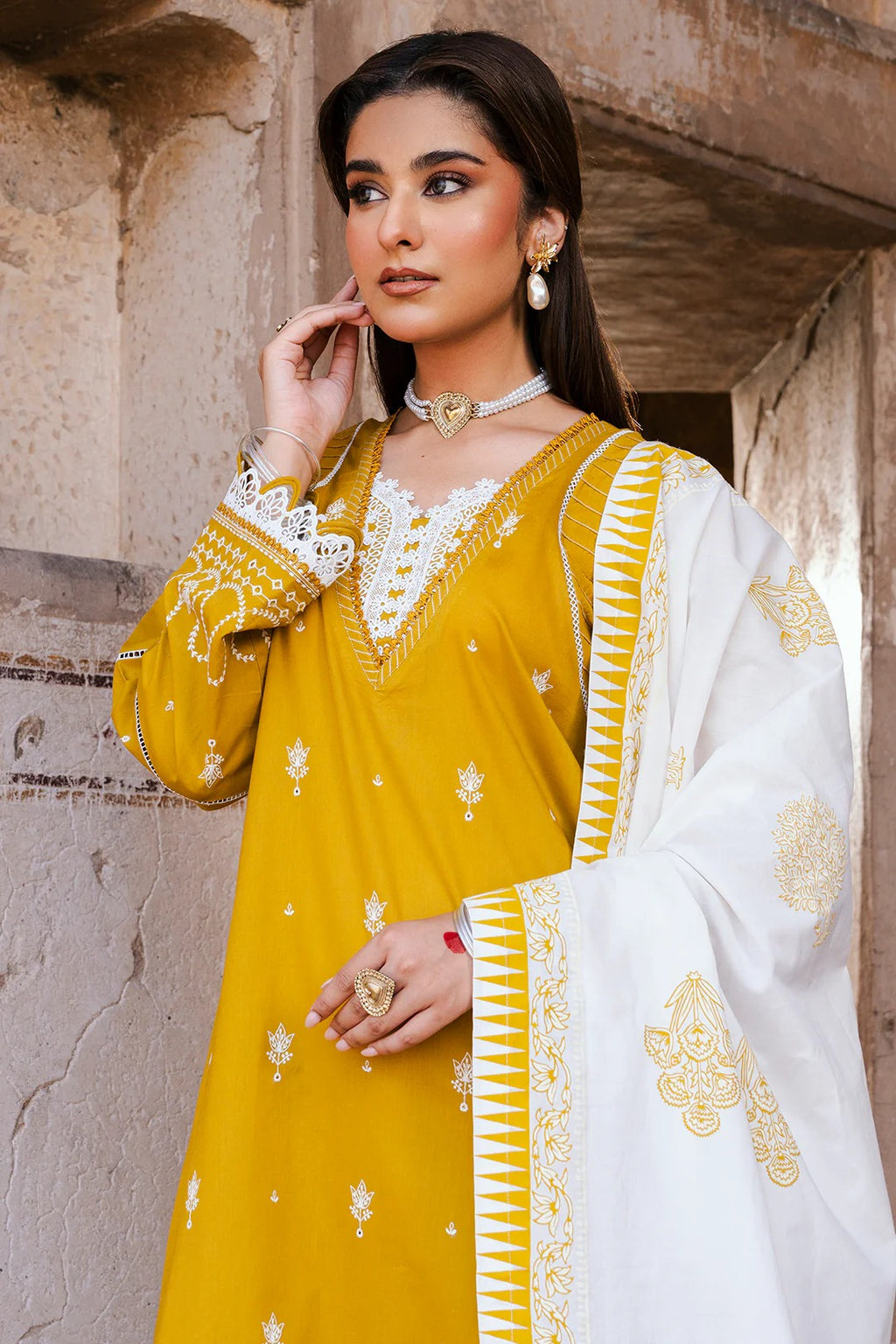 Embroidered Shirt Shalwar Dupatta - 0829